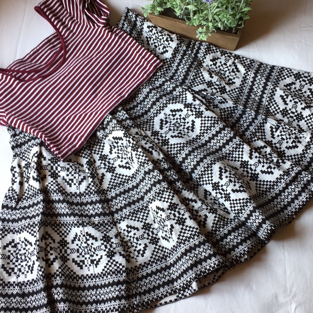 🔥 Nine West Skirt 🔥